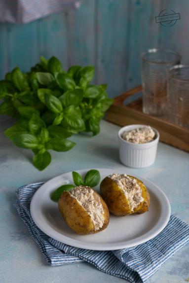 Zdjęcie - Ziemniaki pieczone z pastą serowo-tuńczykową - Przepisy kulinarne ze zdjęciami