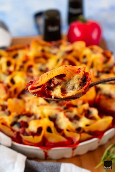 Zdjęcie - Makaron lumaconi faszerowany mięsem mielonym, warzywami i mozzarellą - Przepisy kulinarne ze zdjęciami