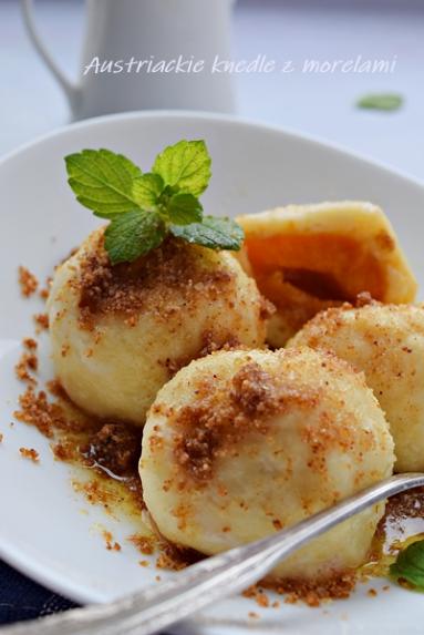 Zdjęcie - Austriackie knedle z morelami - Napiecyku - Przepisy kulinarne ze zdjęciami