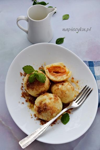 Zdjęcie - Austriackie knedle z morelami - Napiecyku - Przepisy kulinarne ze zdjęciami