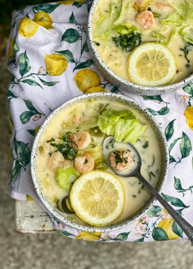 Zdjęcie - Zupa cytrynowa z krewetkami - Przepisy kulinarne ze zdjęciami