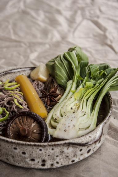 Zdjęcie - Bunion grzybowy z gryczanym ramenem - Przepisy kulinarne ze zdjęciami