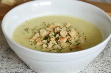 Zdjęcie - Rozgrzewająca zupa czosnkowa - Przepisy kulinarne ze zdjęciami