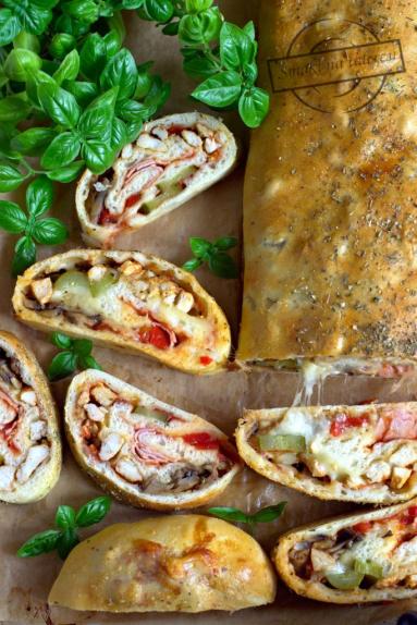 Zdjęcie - Stromboli - Przepisy kulinarne ze zdjęciami