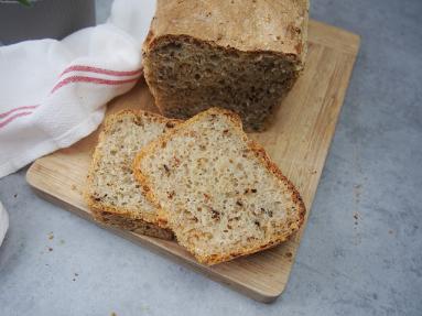 Zdjęcie - Chleb pszenny z płatkami owsianymi - Przepisy kulinarne ze zdjęciami