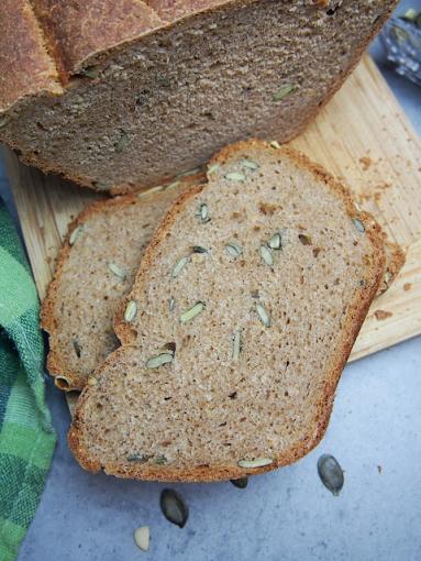 Zdjęcie - Orkiszowy chleb na kefirze - Przepisy kulinarne ze zdjęciami