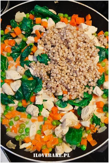 Zdjęcie - Kaszotto kurczakiem i warzywami - Przepisy kulinarne ze zdjęciami