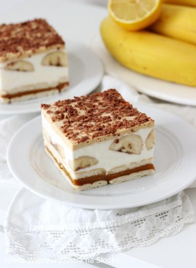 Zdjęcie - Bananowa krówka bez pieczenia – ciasto w 20 minut! Bananowa krówka - Przepisy kulinarne ze zdjęciami