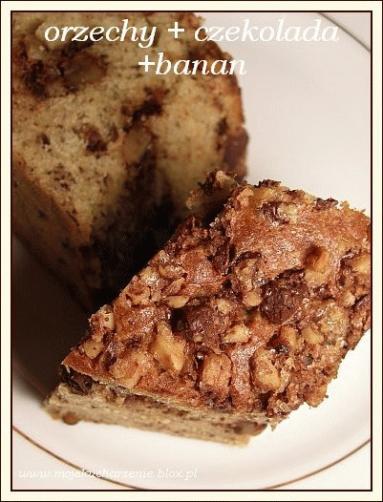 Zdjęcie - Ciasto orzechowe z czekoladą i bananami  - Przepisy kulinarne ze zdjęciami
