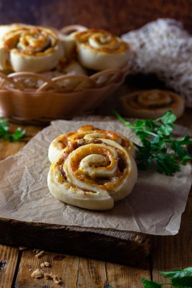 Zdjęcie - Pizzowe ślimaczki - Przepisy kulinarne ze zdjęciami
