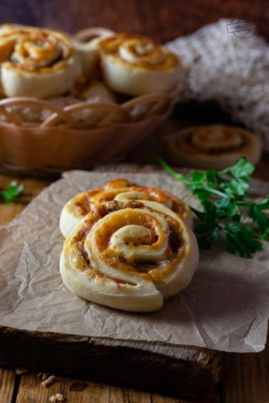 Zdjęcie - Pizzowe ślimaczki - Przepisy kulinarne ze zdjęciami
