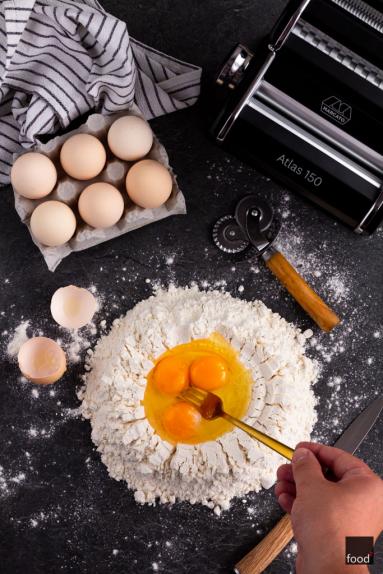 Zdjęcie - Pasta fresca all&#039;uovo – jak zrobić domowy makaron? - Przepisy kulinarne ze zdjęciami