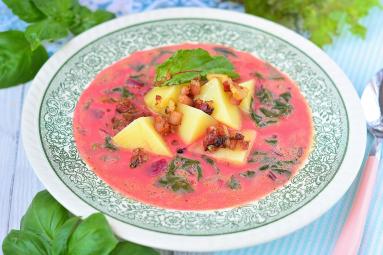 Zdjęcie - Zupa z botwiny z ziemniakami osobno - Przepisy kulinarne ze zdjęciami