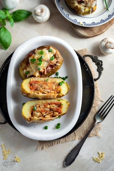 Zdjęcie - Ziemniaki nadziewane pieczarkami i pepperoni - Przepisy kulinarne ze zdjęciami
