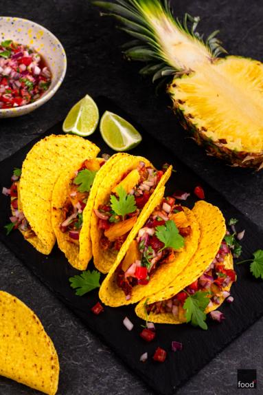 Zdjęcie - Tacos z szarpanym jackfruitem - Przepisy kulinarne ze zdjęciami