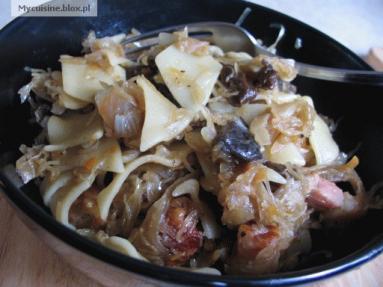 Zdjęcie - Łazanki z kapustą i grzybami  - Przepisy kulinarne ze zdjęciami