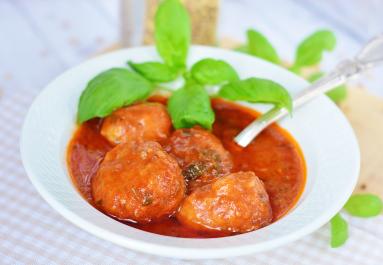 Zdjęcie - Pulpety w rustykalnym sosie pomidorowym w stylu włoskim - Przepisy kulinarne ze zdjęciami