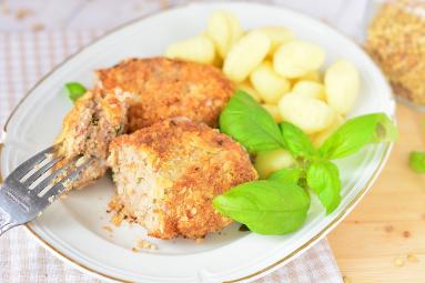 Zdjęcie - Soczyste kotlety mielone z kurczaka - Przepisy kulinarne ze zdjęciami