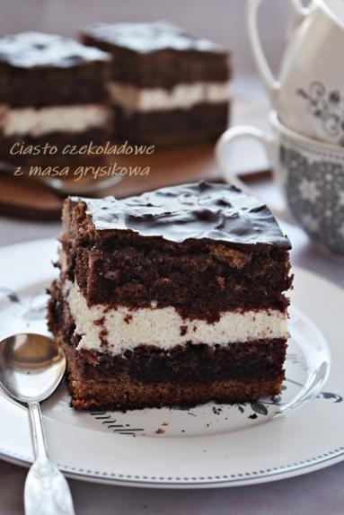 Zdjęcie - Ciasto czekoladowe z masą grysikową - Napiecyku - Przepisy kulinarne ze zdjęciami