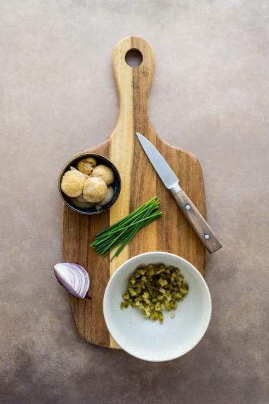 Zdjęcie - Sos tatarski z domowym sosem majonezowym - Przepisy kulinarne ze zdjęciami