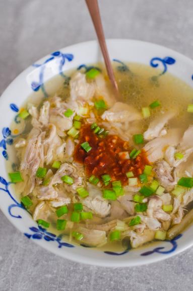 Zdjęcie - Dak Gomtang - koreański rosół z kurczaka - Przepisy kulinarne ze zdjęciami