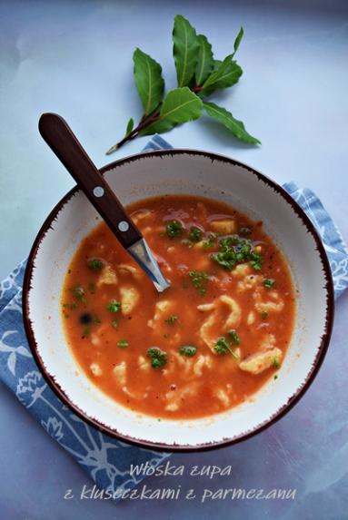 Zdjęcie - Włoska zupa z kluseczkami z parmezanu - Napiecyku - Przepisy kulinarne ze zdjęciami