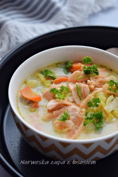 Zdjęcie - Norweska zupa z łososiem - Napiecyku - Przepisy kulinarne ze zdjęciami