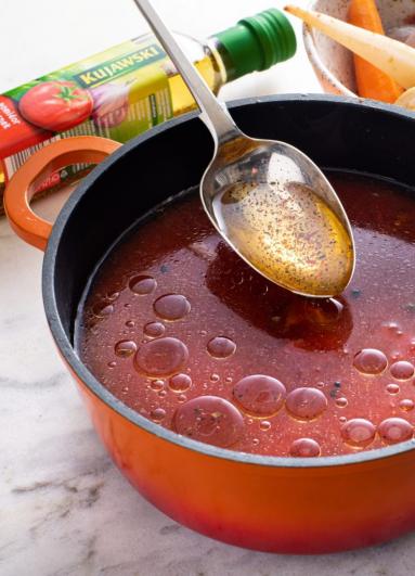 Zdjęcie - Zupa pomidorowa z nutą ziołową - Przepisy kulinarne ze zdjęciami