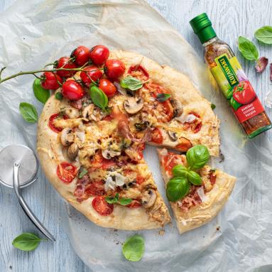 Zdjęcie - Pizza babci Kasi z ziołami - Przepisy kulinarne ze zdjęciami