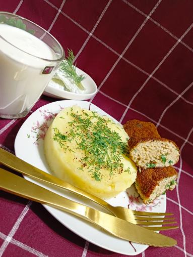 Zdjęcie - Kotlety mielone z ubitą pianą z białek - Przepisy kulinarne ze zdjęciami