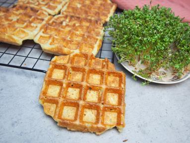 Zdjęcie - Chrupiące gofry ziemniaczane - Przepisy kulinarne ze zdjęciami