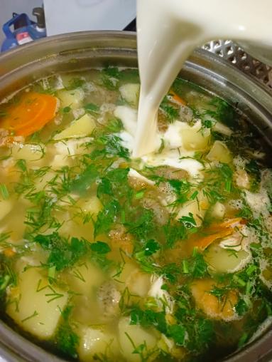 Zdjęcie - Zupa rybna ze smażonego lina - Przepisy kulinarne ze zdjęciami