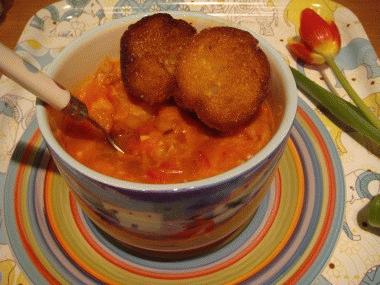 Zdjęcie - Hiszpańska zupa pomidorowa z czosnkowymi grzankami  - Przepisy kulinarne ze zdjęciami