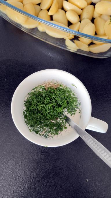 Zdjęcie - Zapiekanka ziemniaczana z jajkami i fasolką szparagową - Przepisy kulinarne ze zdjęciami
