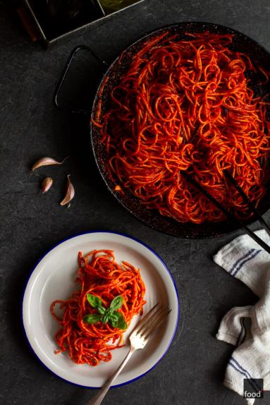 Zdjęcie - Spaghetti all&#039;Assassina – zabójczo pyszny makaron z Bari - Przepisy kulinarne ze zdjęciami