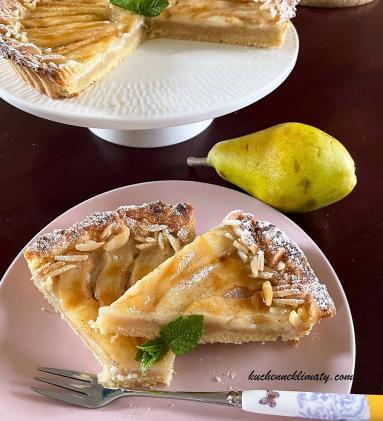 Zdjęcie - Tarta migdałowa z gruszkami - Przepisy kulinarne ze zdjęciami