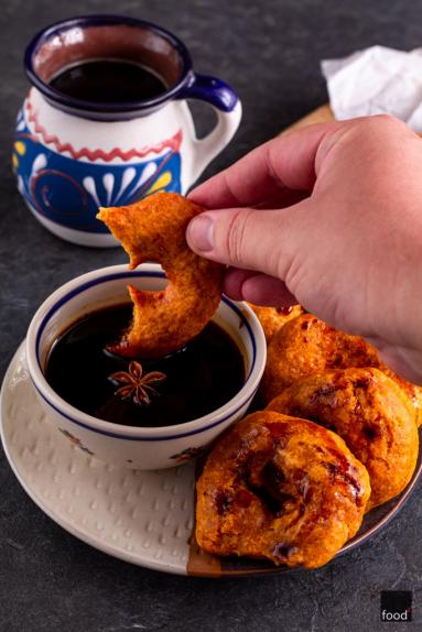 Zdjęcie - Picarones – peruwiańskie pączki z dyni i batatów - Przepisy kulinarne ze zdjęciami