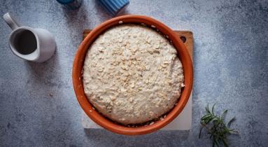 Zdjęcie - Chleb orkiszowy z ziołami - Przepisy kulinarne ze zdjęciami