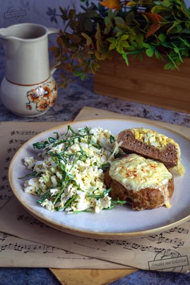 Zdjęcie - Gniazdka drobiowe z jajkiem i mozzarellą – z piekarnika - Przepisy kulinarne ze zdjęciami