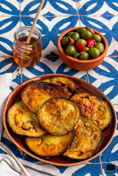 Zdjęcie - Berenjenas fritas con miel – smażone bakłażany z miodem - Przepisy kulinarne ze zdjęciami