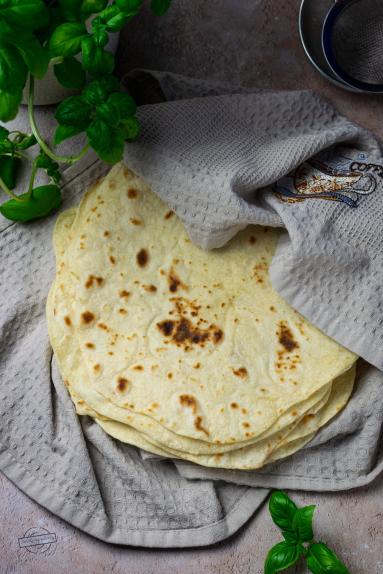 Zdjęcie - Domowa tortilla – z masłem - Przepisy kulinarne ze zdjęciami