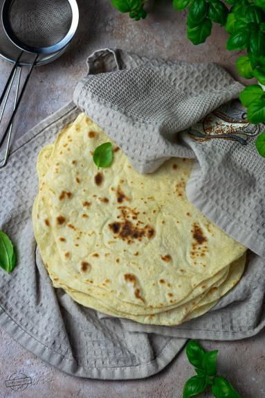 Zdjęcie - Domowa tortilla – z masłem - Przepisy kulinarne ze zdjęciami