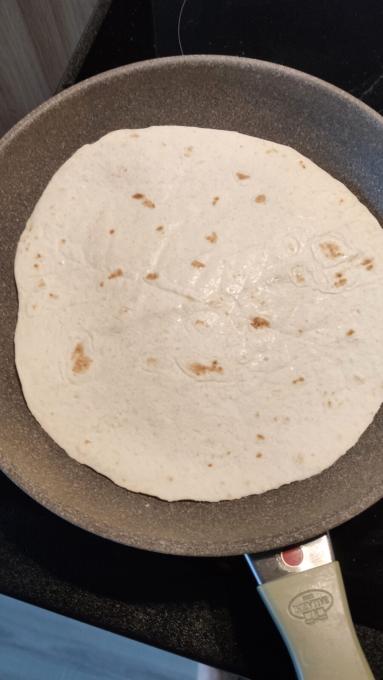 Zdjęcie - Omleto-tortilla z boczkiem - Przepisy kulinarne ze zdjęciami