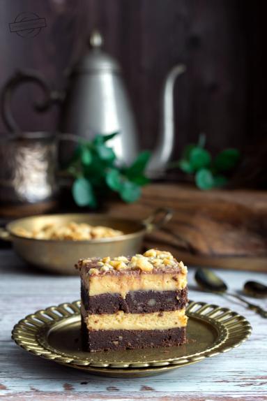 Zdjęcie - Brownie z kajmakowym sernikiem - Przepisy kulinarne ze zdjęciami