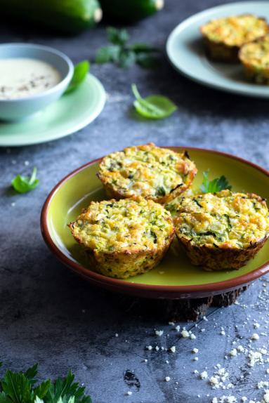 Zdjęcie - Muffinki cukiniowo-serowe - Przepisy kulinarne ze zdjęciami