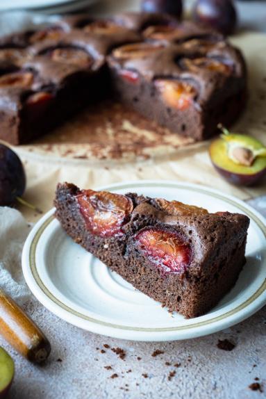 Zdjęcie - Brownie ze śliwkami - Przepisy kulinarne ze zdjęciami