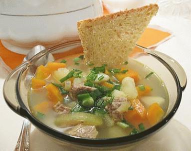 Zdjęcie - Rozgrzewająca zupa z wołowiną i curry - Przepisy kulinarne ze zdjęciami