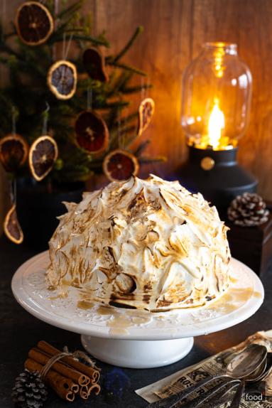 Zdjęcie - Baked Alaska – deser lodowy z bezą włoską - Przepisy kulinarne ze zdjęciami