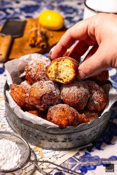 Zdjęcie - Baci di ricotta – serowe pączki z ricotty - Przepisy kulinarne ze zdjęciami