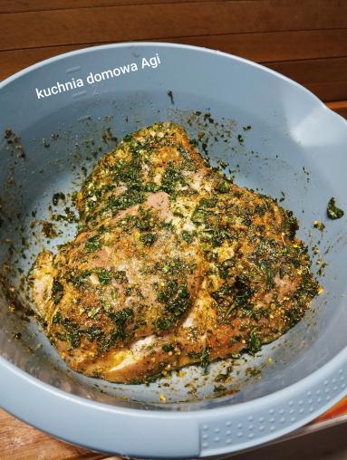 Zdjęcie - Szynka wieprzowa pieczona w naczyniu żaroodpornym - Przepisy kulinarne ze zdjęciami